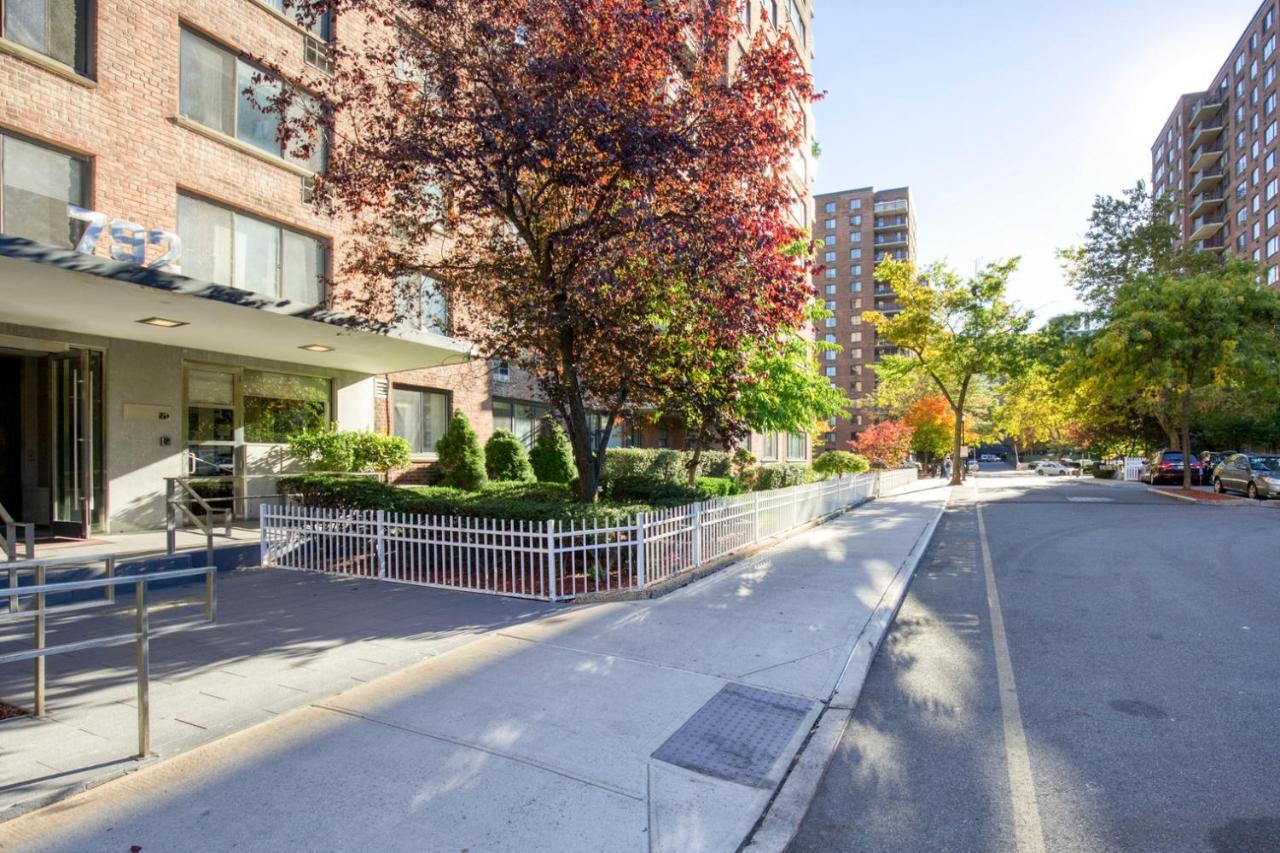 Apartment Uws 1br W Gym Doorman Nr Park Nyc-1321 *