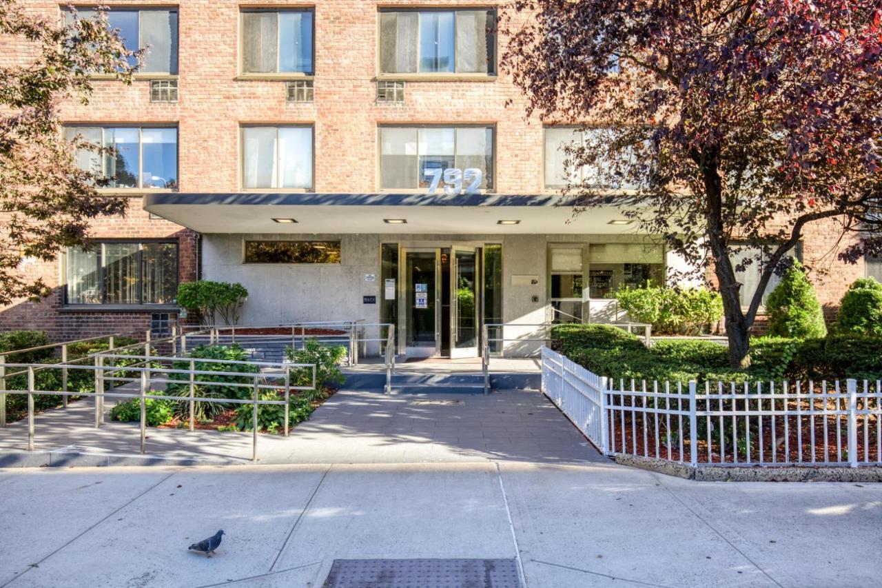 Apartment Uws 1br W Gym Doorman Nr Park Nyc-1321